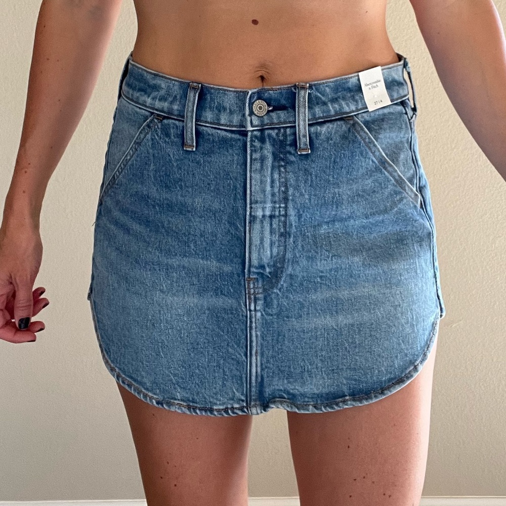 NEW! Jean skirt with tags A&F size 27